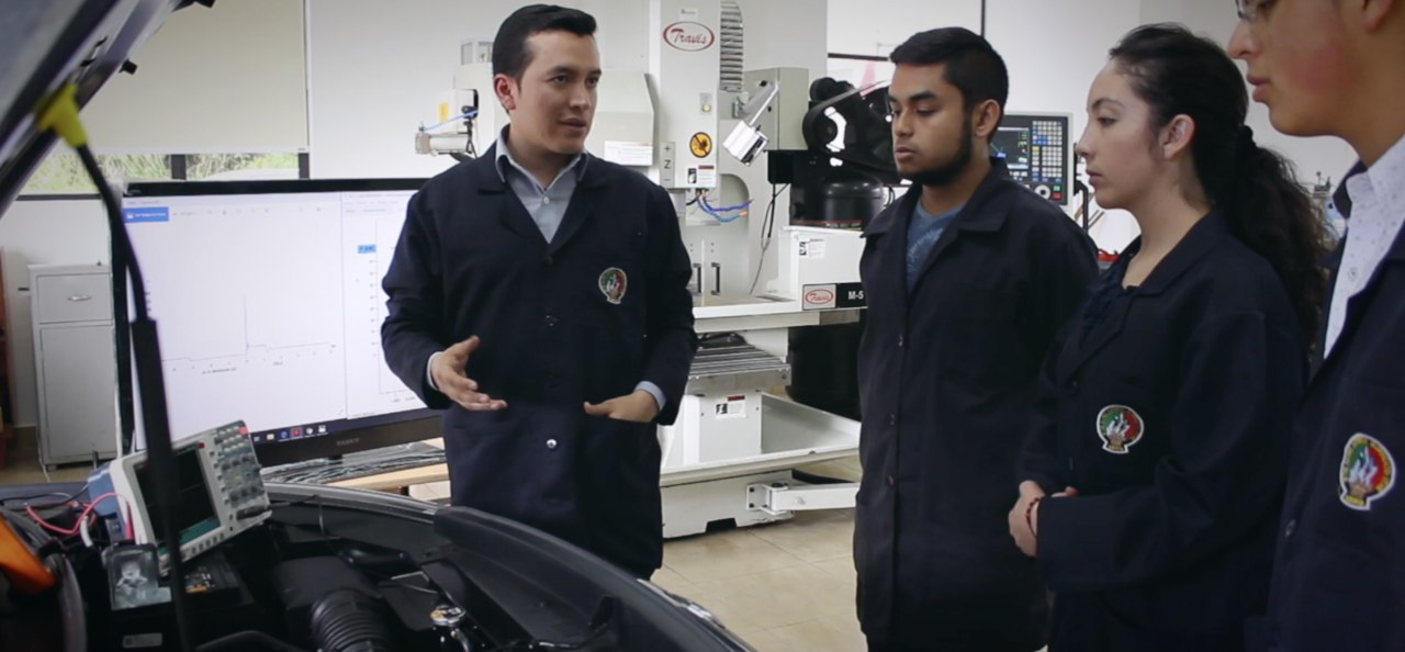 UNL oferta 1.735 cupos en 32 carreras, una de ellas Ingeniería Automotriz