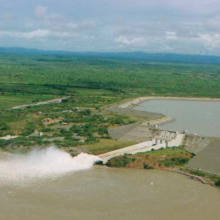 Estimación de balance hídrico promedio anual bajo impacto del cambio climático en cuencas transfronterizas de Ecuador-Perú.