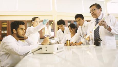 Producción  científica fortalece la académica