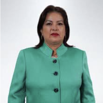 Dra. Elvia Zhapa Amay, PhD.